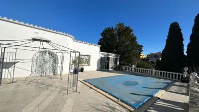 Chalet en Carrer Falconera photo 2