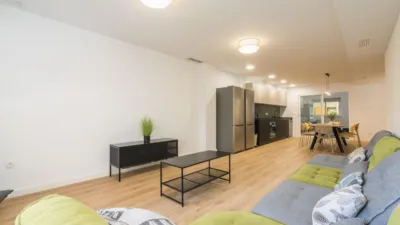 Habitación en alquiler en Calle Joan Carles I, Número 19, Centro (Distrito Núcleo Urbano. Elx - Elche) de 360 €<span>/mes</span>