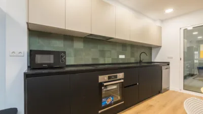 Habitación en alquiler en Calle Joan Carles I, Número 19, Centro (Distrito Núcleo Urbano. Elx - Elche) de 360 €<span>/mes</span>