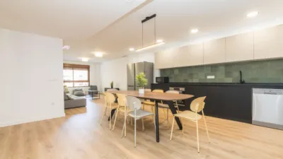 Habitación en alquiler en Calle Joan Carles I, Número 19, Centro (Distrito Núcleo Urbano. Elx - Elche) de 360 €<span>/mes</span>