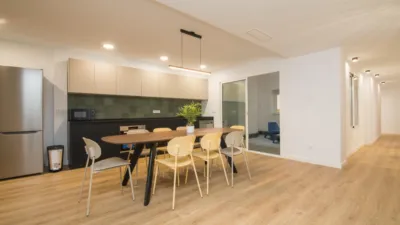 Habitación en alquiler en Calle Joan Carles I, Número 19, Centro (Distrito Núcleo Urbano. Elx - Elche) de 360 €<span>/mes</span>