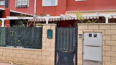 Terraced house on Calle Virgen de la Estrella photo 2