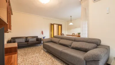 Apartment on Avinguda de la Llibertat, 118 photo 7