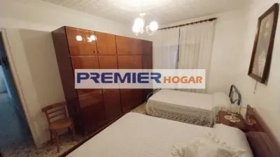 Chalet on Avenida de los Emigrantes photo 7
