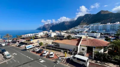 Apartment for sale on Avenida Quinto Centenario, No. 7 photo 2