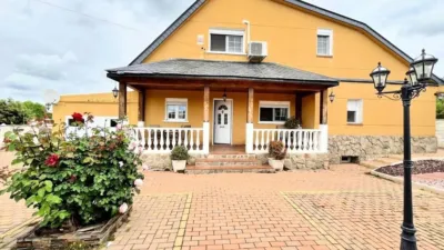 Chalet en Eurovillas photo 3