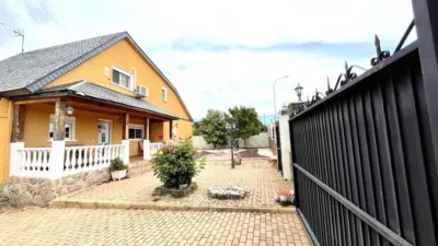 Chalet en Eurovillas photo 4
