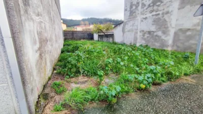 Terreno en venta en Avenida de Castelao - Vista 2