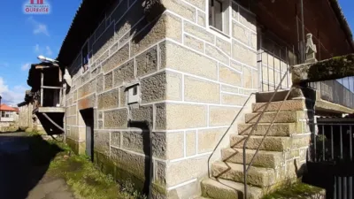 House in the Surroundings photo 2