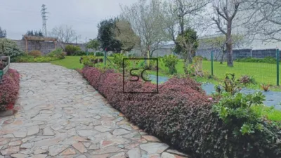 Casa en venta en Avenida de Santa Marina, cerca de Rúa Casal dos Ovos - Więcej
