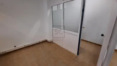 Local comercial en alquiler en Camiño do Pino - Más
