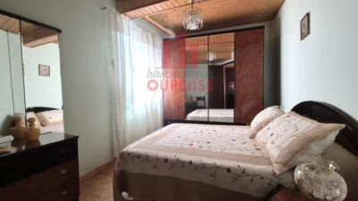 Casa en venta en Vinoas, Viñoas (Nogueira de Ramuín) de 75.000 €