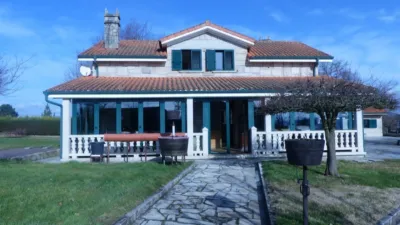 House for sale in Alrededores, O Carballiño of 350.000 €