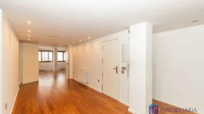 Piso en alquiler en Calle de Prudencio, Casco Antiguo (Zaragoza Capital) de 1.500 €<span>/mes</span>