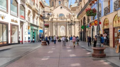 Piso en alquiler en Calle de Prudencio, Casco Antiguo (Zaragoza Capital) de 1.500 €<span>/mes</span>