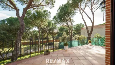 Chalet en venta en Urbanización Móntico, Tordesillas de 490.000 €