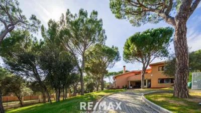 Chalet en venta en Urbanización Móntico, Tordesillas de 490.000 €