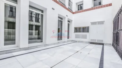 Piso en alquiler en Jerónimos - Imagen 3