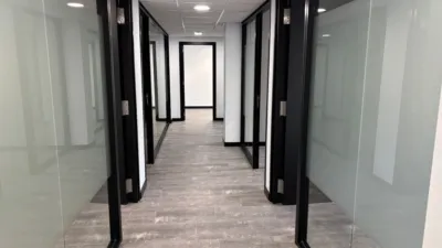 Nave industrial en alquiler en Calle de Juan de la Cierva - Más