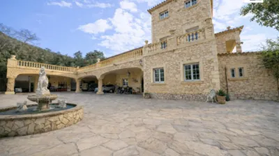 House on Veinat Santa Ceclina Street photo 4