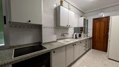 Piso en calle Menéndez Pelayo photo 11