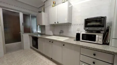 Piso en calle Menéndez Pelayo photo 9