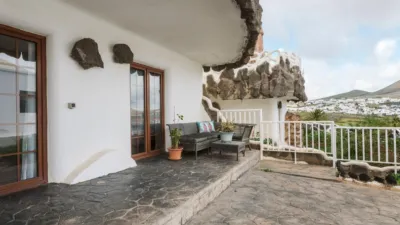 Casa adosada en venta en Calle Severo Ochoa, Tías de 295.000 €