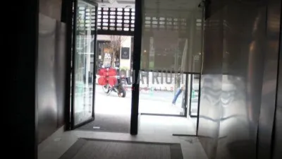Local comercial en alquiler en Rúa da República de El Salvador - Vista 3
