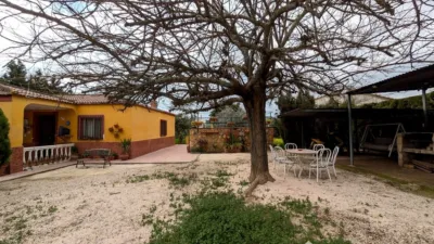 Rustic finca on Llanos de La Encina street photo 24