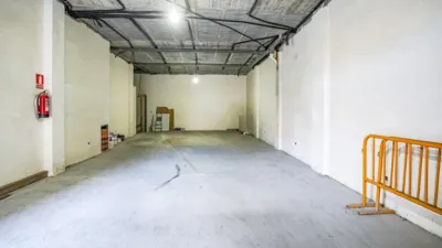 Local comercial en alquiler en Rúa Tarragona - Més