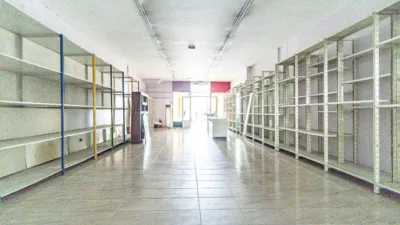 Local comercial en venta en Centro - Més