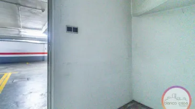 Garaje en venta en Centro - Vista 2