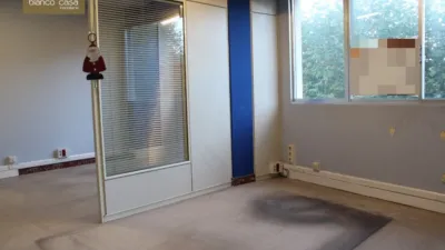 Local comercial en alquiler en Centro - Más