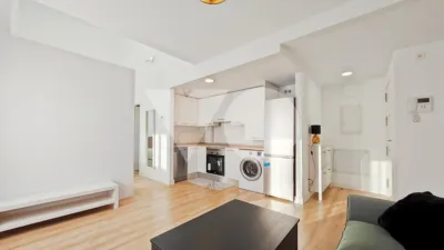 Apartamento en alquiler en Calle de Camarillas - Imagen 3