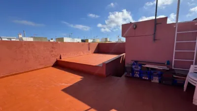 Chalet en venta en Calle de los Sueños, cerca de Calle del Poeta Hernández Amador, Salamanca-Uruguay-Las Mimosas (Distrito Centro-Ifara. Santa Cruz de Tenerife Capital) de 620.000 €