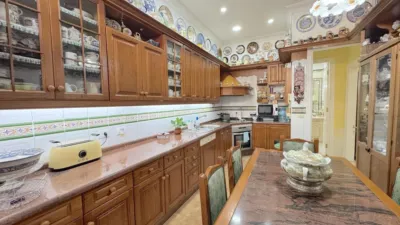 Chalet en venta en Calle de los Sueños, cerca de Calle del Poeta Hernández Amador, Salamanca-Uruguay-Las Mimosas (Distrito Centro-Ifara. Santa Cruz de Tenerife Capital) de 620.000 €