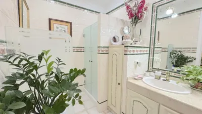 Chalet en venta en Calle de los Sueños, cerca de Calle del Poeta Hernández Amador, Salamanca-Uruguay-Las Mimosas (Distrito Centro-Ifara. Santa Cruz de Tenerife Capital) de 620.000 €