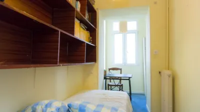 Apartment at 15 Miguel Iscar Street photo 35