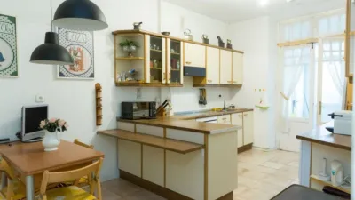 Apartment at 15 Miguel Iscar Street photo 40