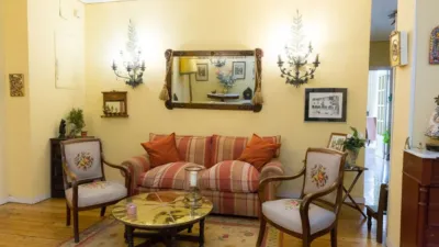 Apartment at 15 Miguel Iscar Street photo 4