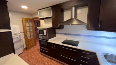 Piso en alquiler en Calle de Santa Teresa de Jesús, El Pilar-La Estación (Talavera de la Reina) de 750 €<span>/mes</span>
