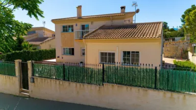 Chalet on Carrer de la Llibertat, 12 photo 7