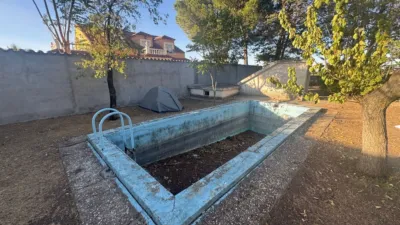 Chalet en venta en Avenida de Juan Carlos I, Villanueva de Duero de 114.900 €