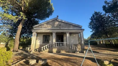 Chalet en venta en Avenida de Juan Carlos I, Villanueva de Duero de 114.900 €