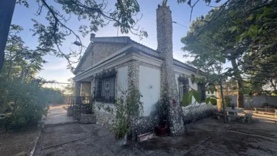 Chalet en venta en Avenida de Juan Carlos I, Villanueva de Duero de 114.900 €