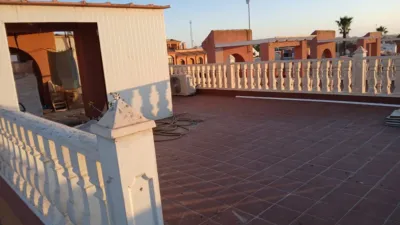 Chalet on Calle Lugar, Sector 25 photo 29