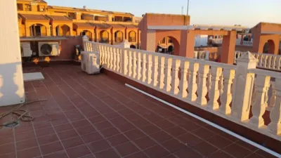 Chalet on Calle Lugar, Sector 25 photo 7