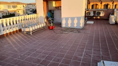 Chalet on Calle Lugar, Sector 25 photo 9