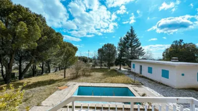 Chalet en venta en Avenida de La Cabrera, 6, La Cabrera de 389.000 €