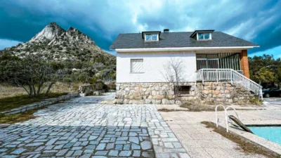 Chalet en venta en Avenida de La Cabrera, 6, La Cabrera de 389.000 €